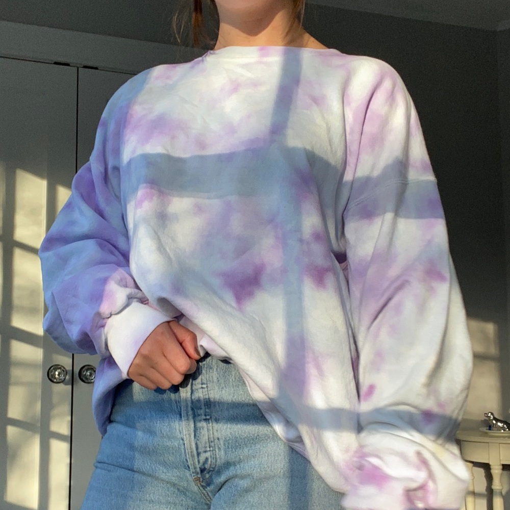 OVERSIZED TIE DYE CREW NECK SWEATSHIRT